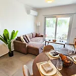 Lägenhet Sealife Citycenter Residences Larnaca