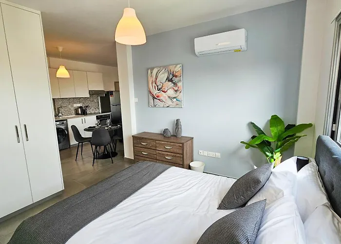 Апартаменти Sealife Citycenter Residences Ларнака