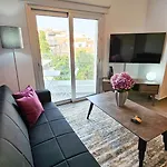 아파트 Sealife Citycenter Residences 라르나카