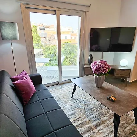 아파트 Sealife Citycenter Residences 라르나카