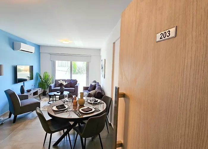 Sealife Citycenter Residences * لارنكا